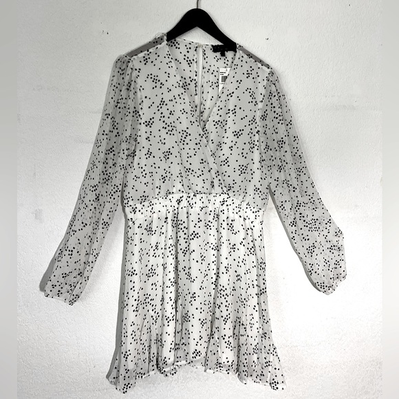 TRIXXI Printer Wrap Dress - Picture 4 of 8